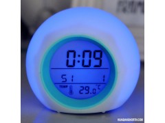 美嘉-hqs 七彩发光自然声闹钟/静音电子时钟/贪睡LED闹钟0.105kg图1