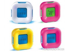 W018  旋转感应炫彩四面钟 时尚液晶显示小闹钟 多功能电子表批发图1