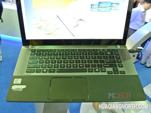 GMA HD4000显卡 东芝U800W诱人价
