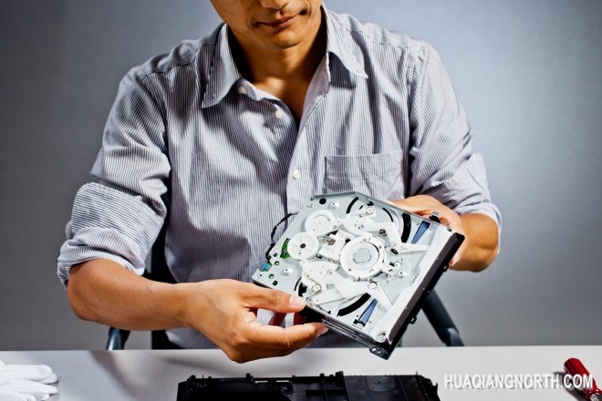 图赏：PS4官方拆解