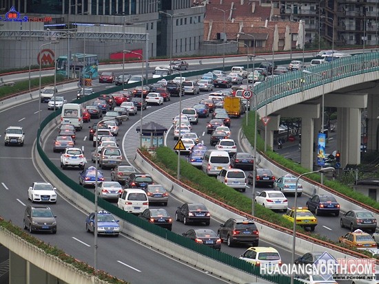 捕捉城市脉动 明基GH680F长焦相机体验