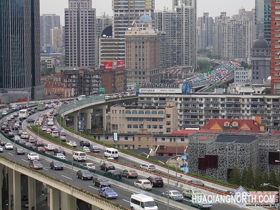 捕捉城市脉动 明基GH680F长焦相机体验