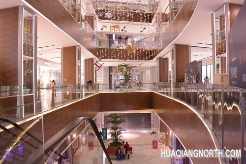 ▲光圈：F5.6 快门速度：1/25s 感光度：IS0-800 焦距：29mm