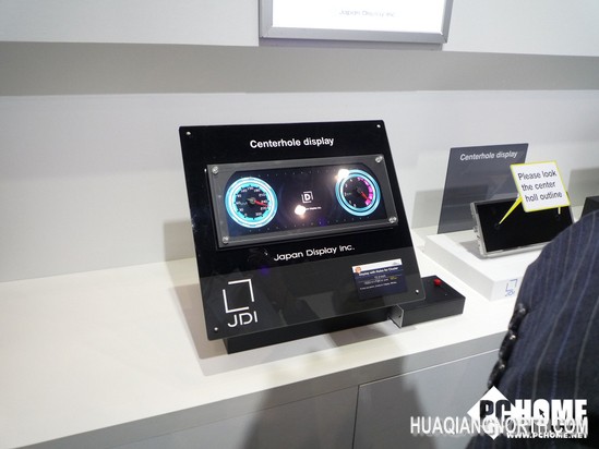 日本显示器展示头部追踪裸眼3D显示器