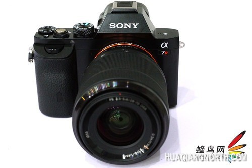索尼α7R整体外观——正面图