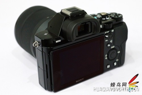 索尼α7R整体外观——侧面图