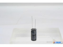 供应原装进口红宝石，节能灯电容，深圳一级代理商长寿命105°250VBXA10M10*20图1